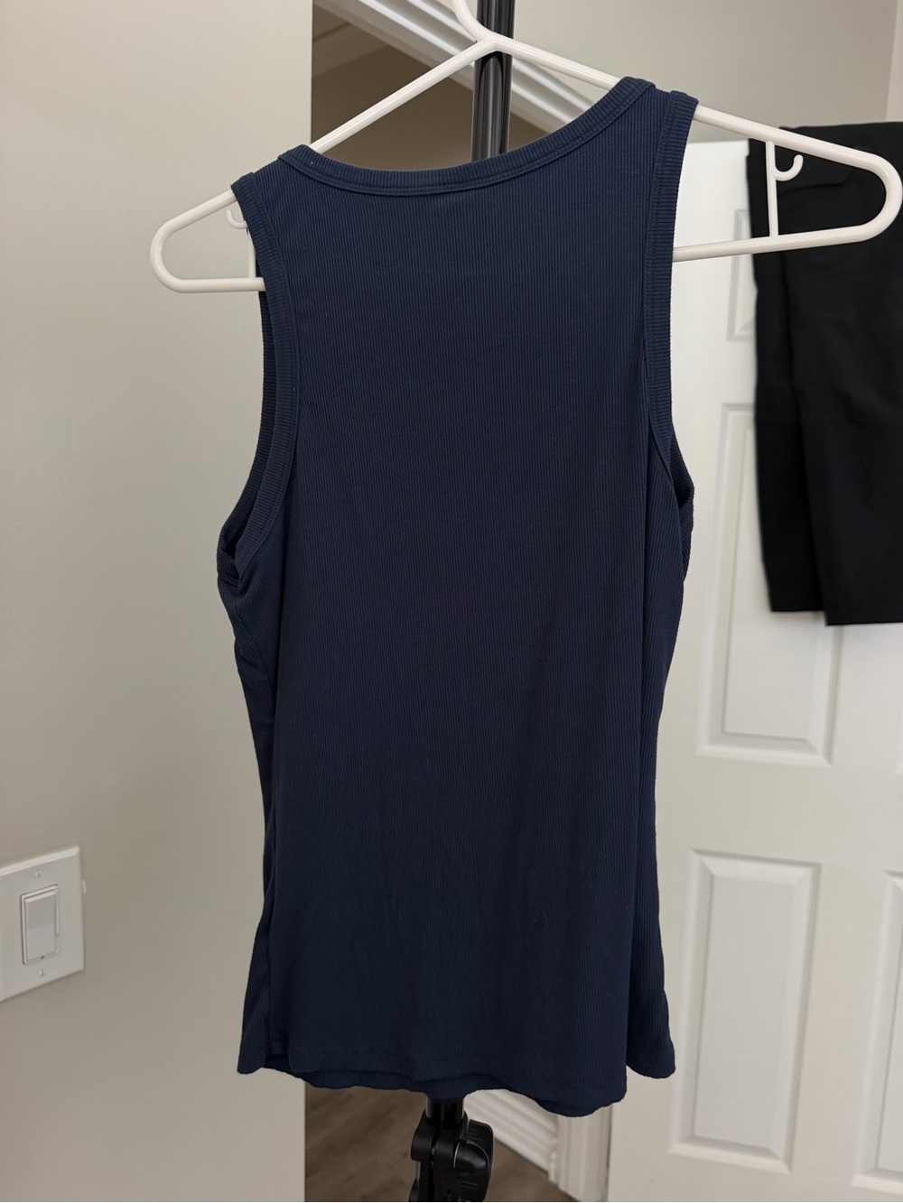 Basic top - Picture 2 of 2